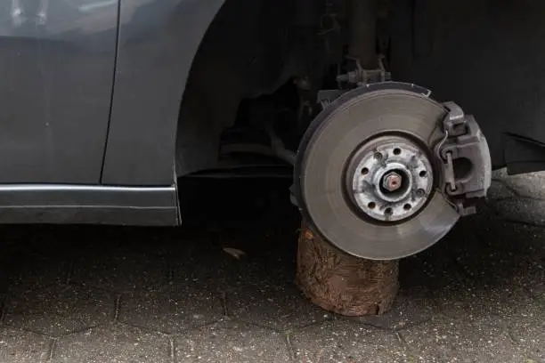 How to Check Car Brakes at Home Easily
